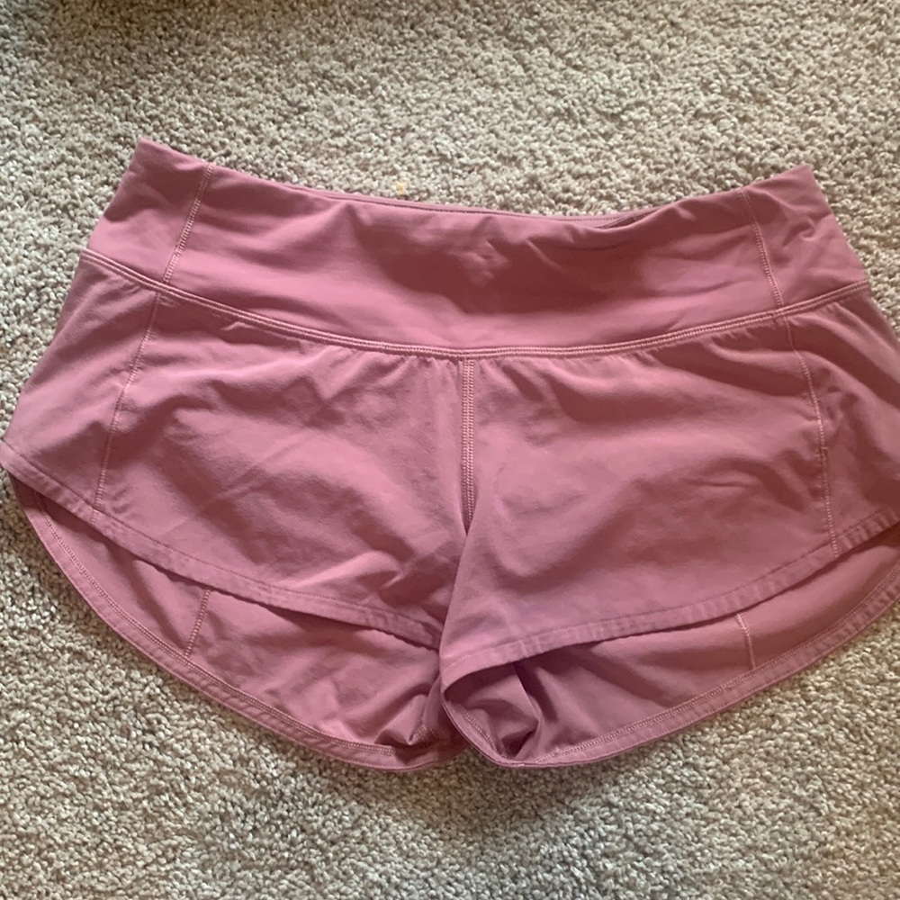 Lululemon rose shorts womens 4